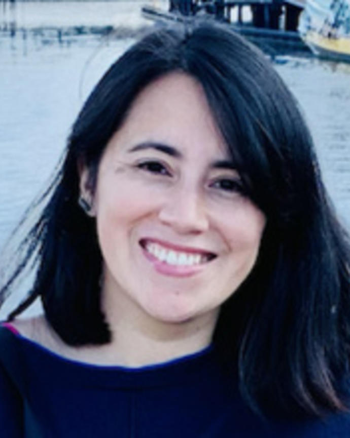 Headshot of Elizabeth Riffo